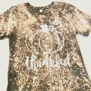 New without Tags ~ Womens Graphic Tshirt~ Thankful ~Size Small